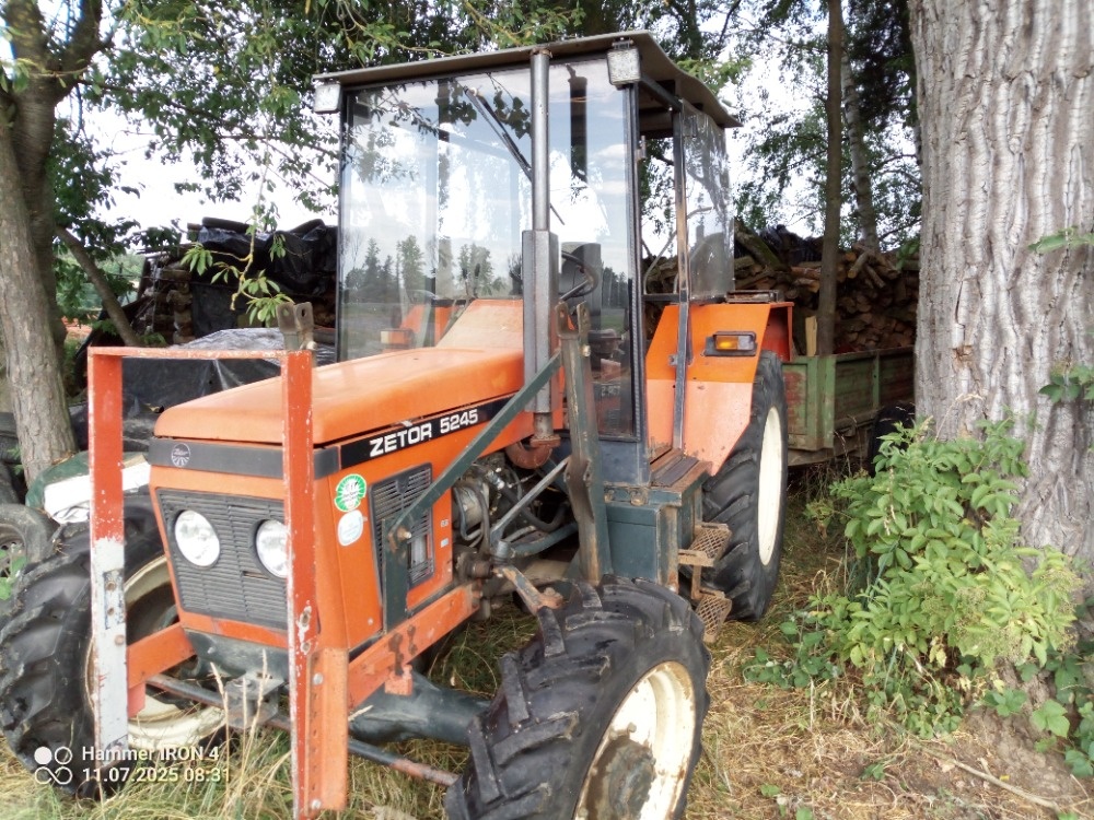 ZETOR 5245 S ČELNÍM NAKLADAČEM A SPZ