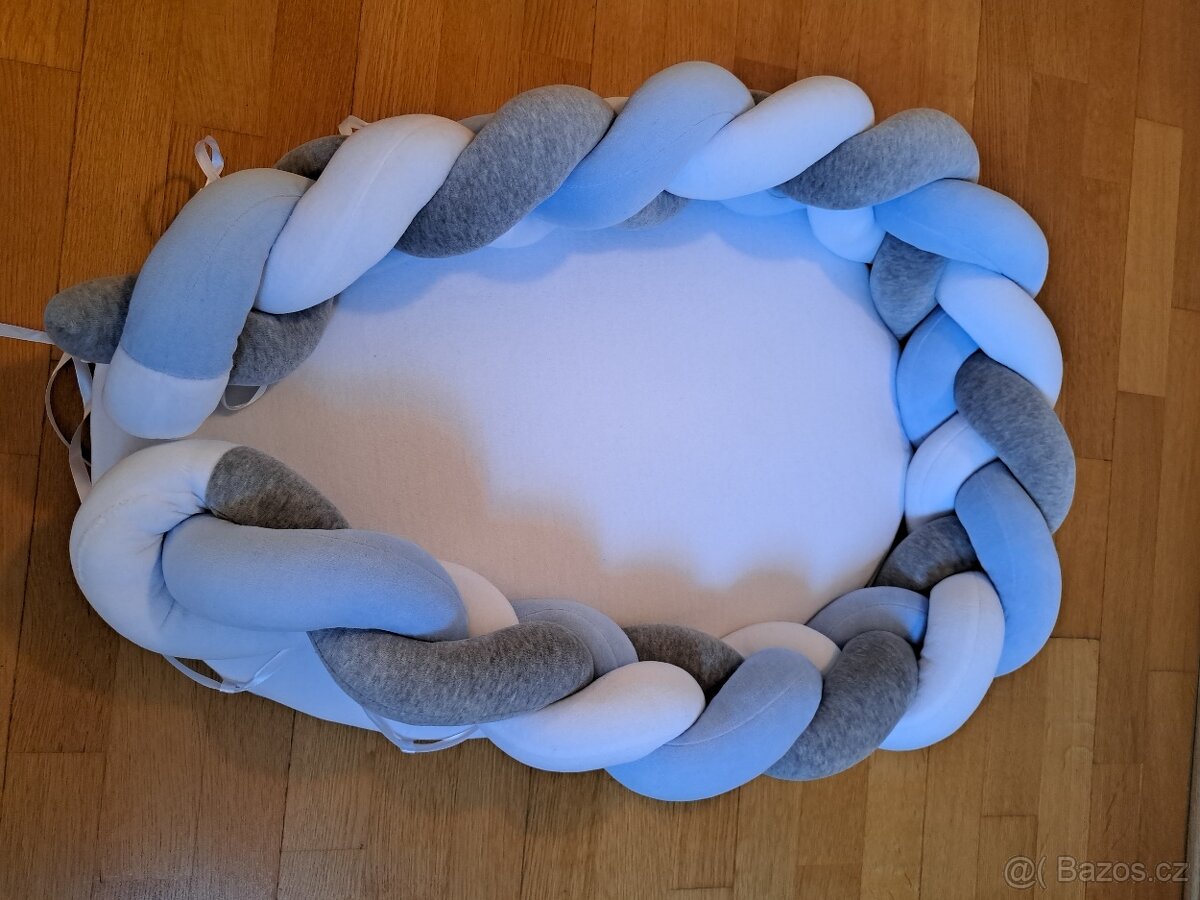 HNÍZDEČKO PRO MIMINKO