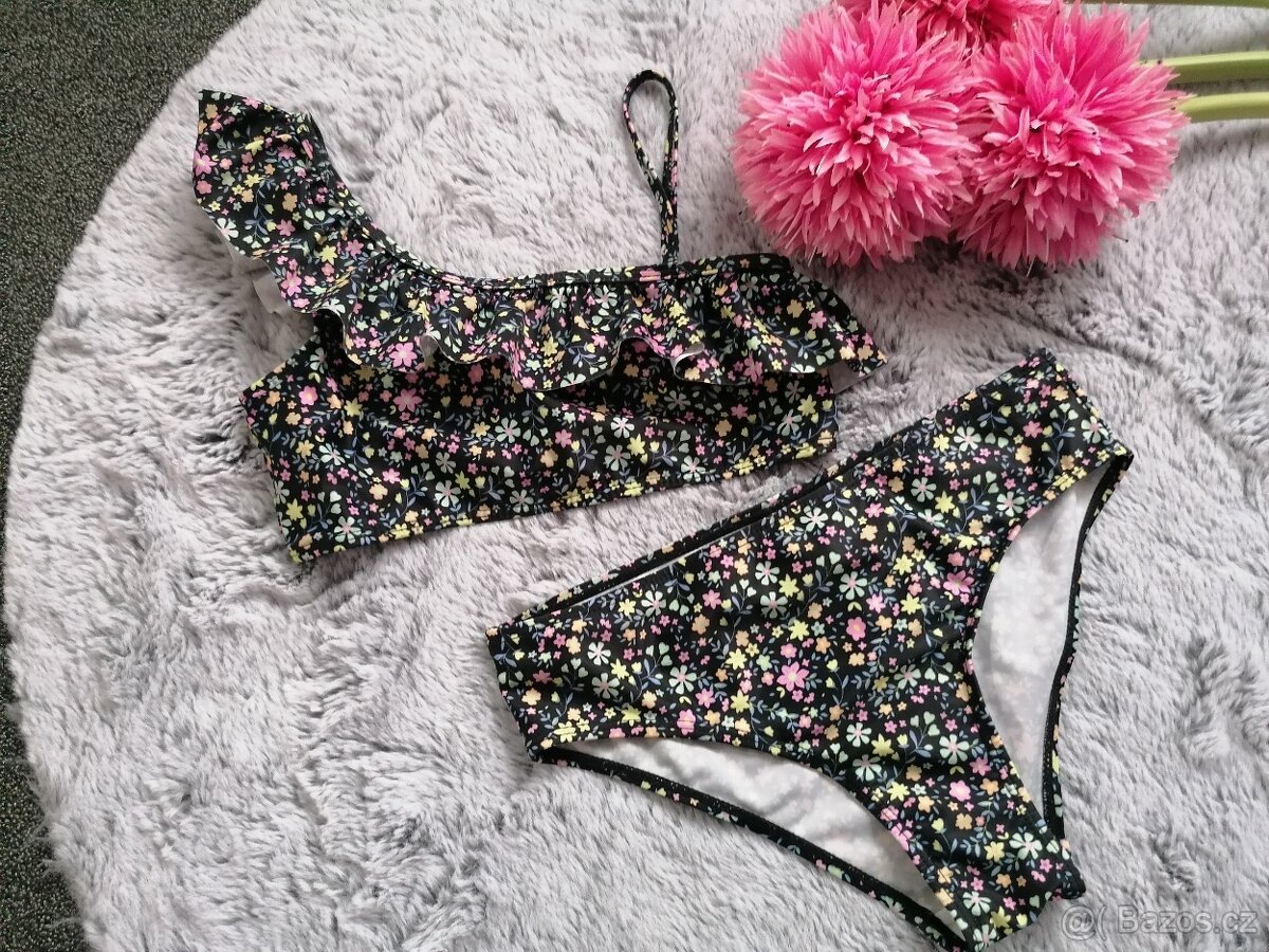 Krásné dívčí plavky - dvojdílné