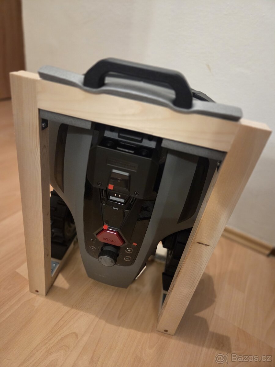 Mammotion Luba Yuka servisni stojan