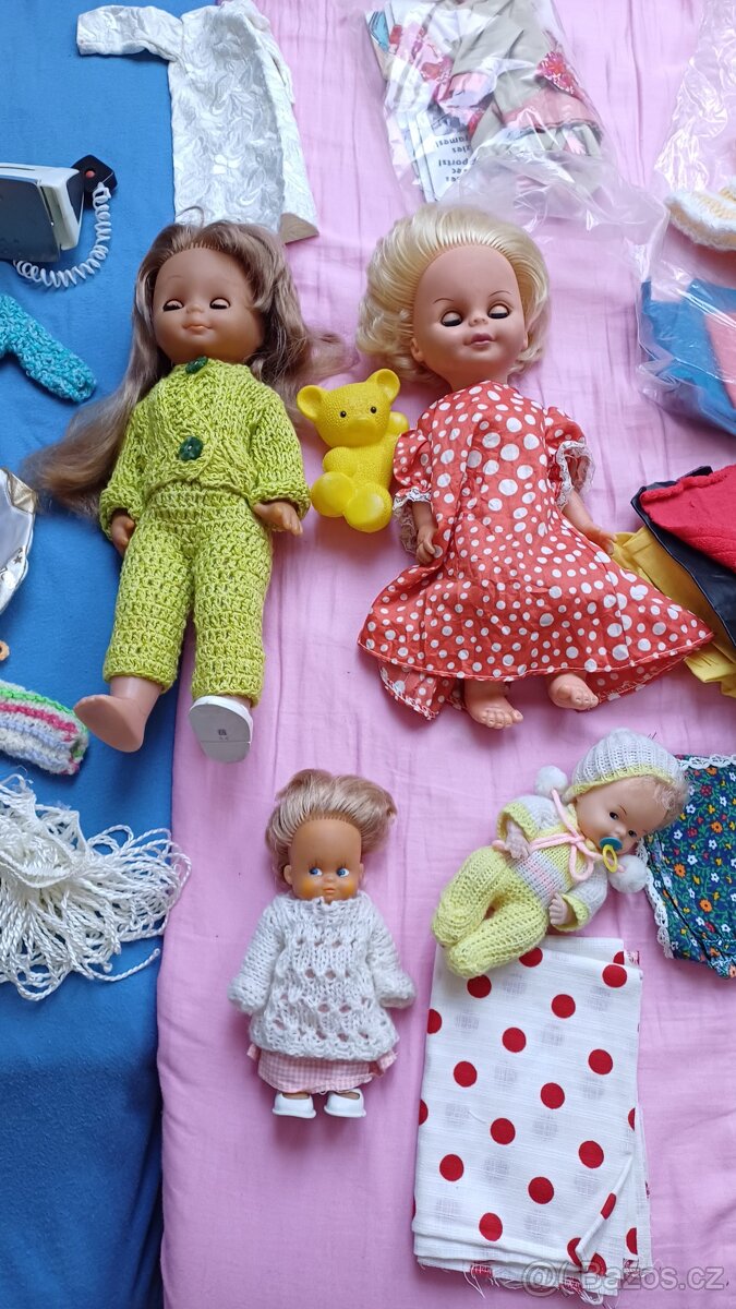 stare panenky a oblečky s doplnky