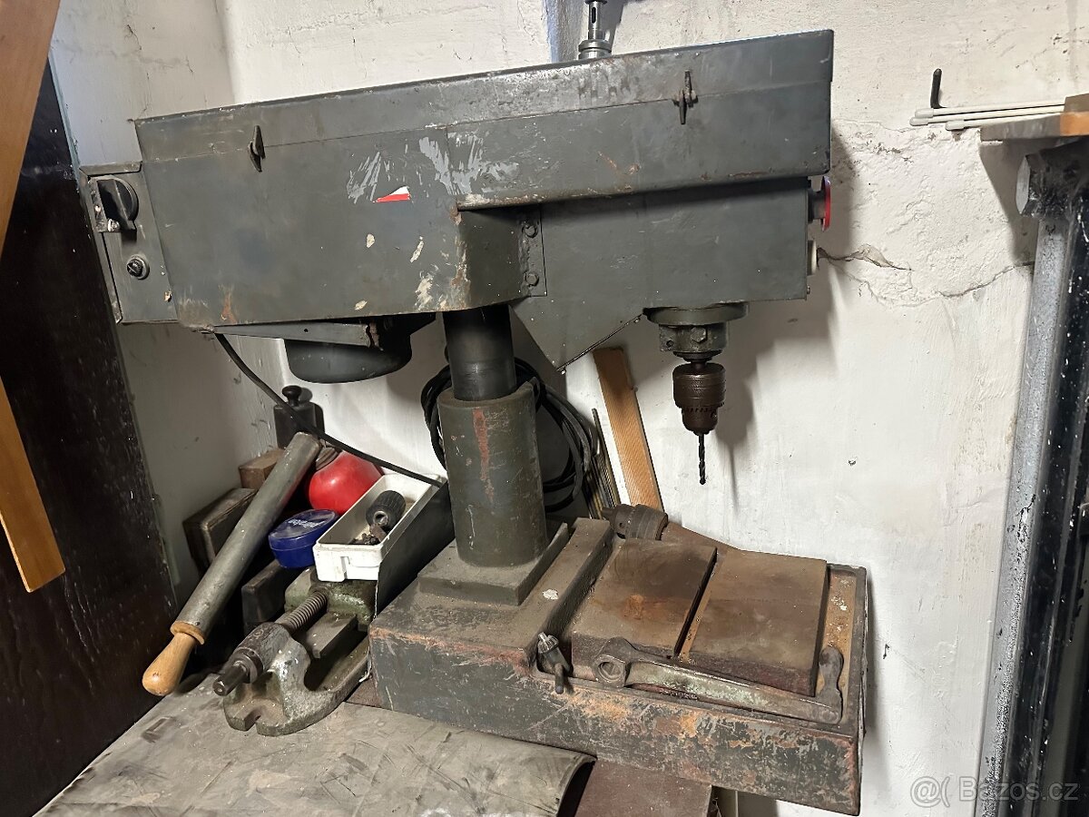 Stolní vrtačka
