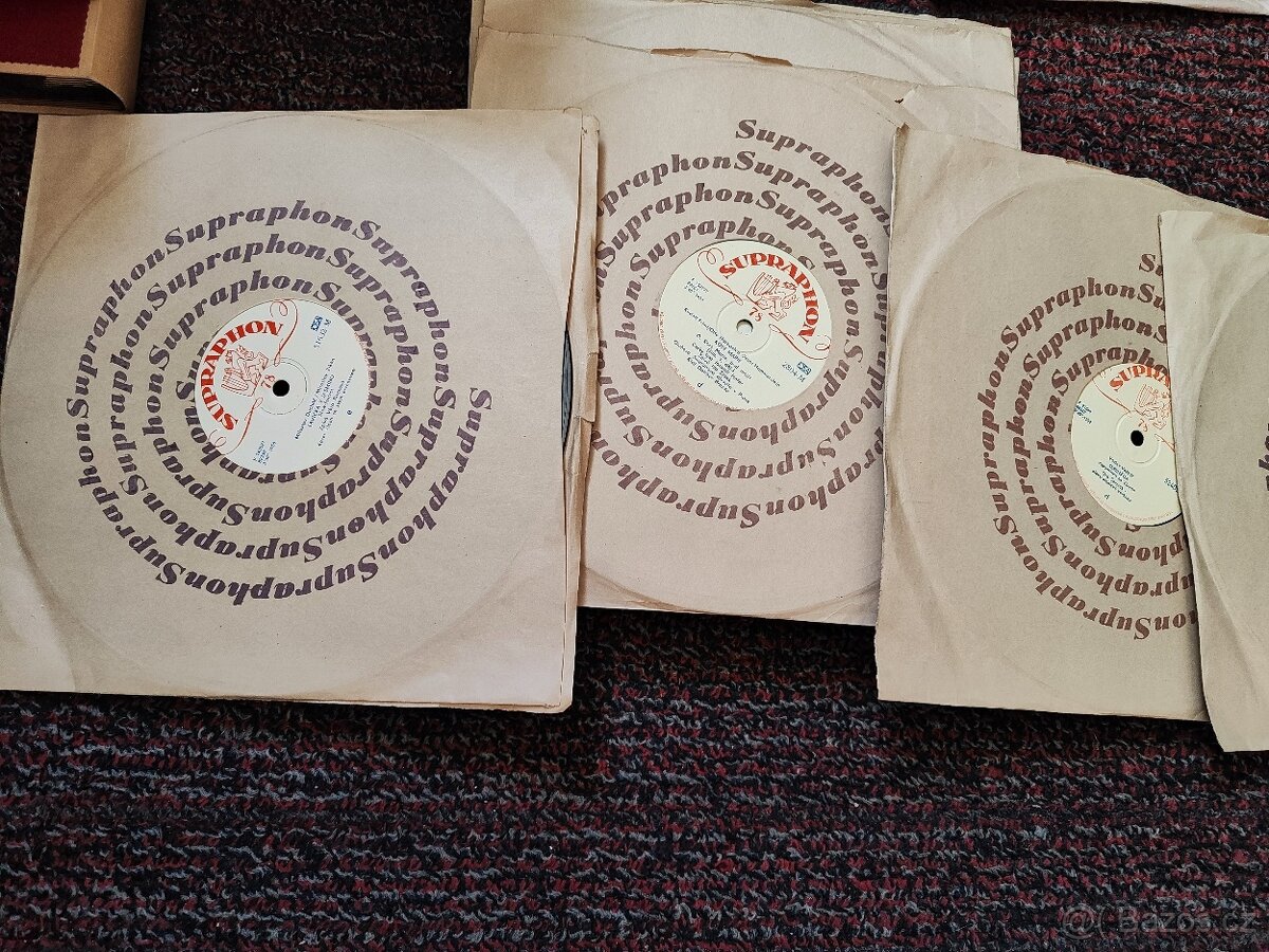 Prodám sadu starých šelakových gramofonových desek značky Su