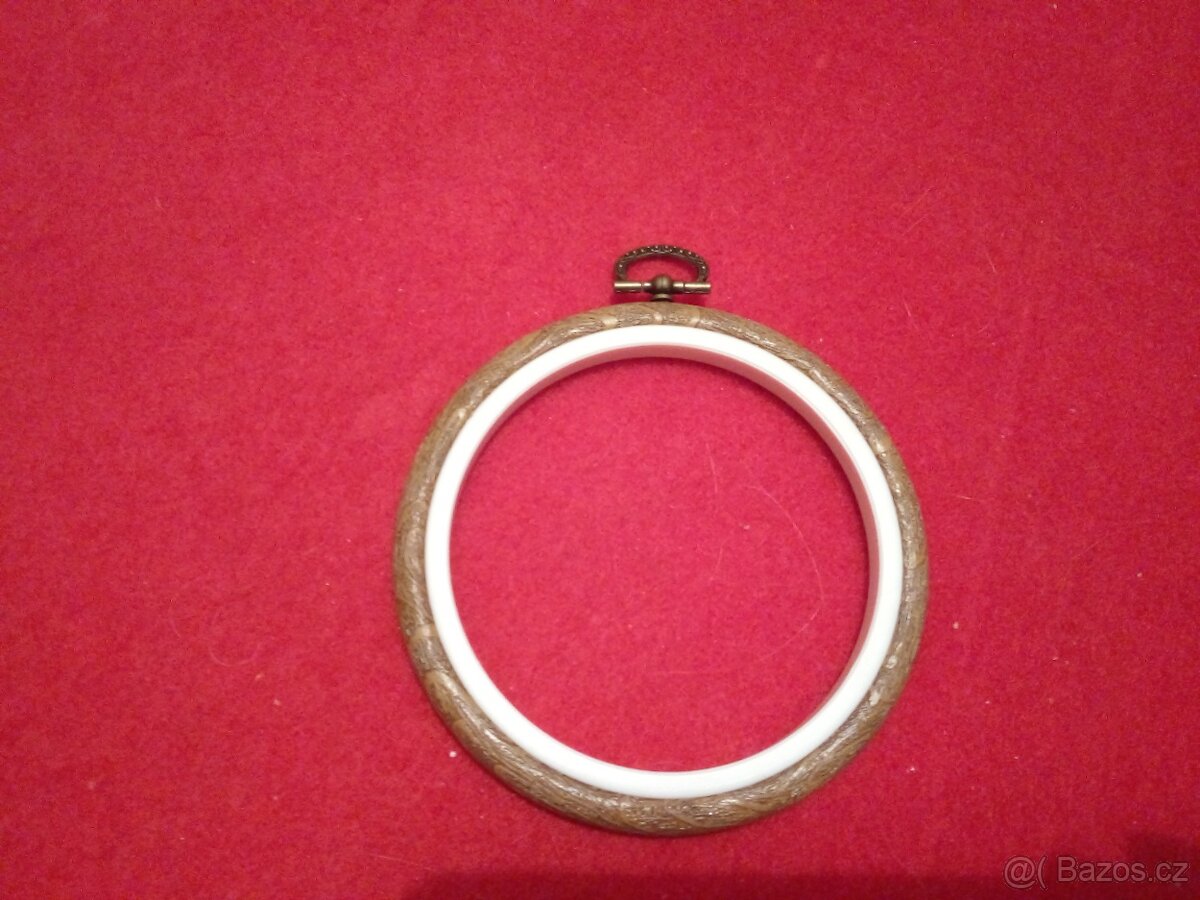 kruh na vyšívání,vlna,jehlice