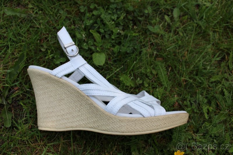 Nové celokožené letní páskové boty vel. 38