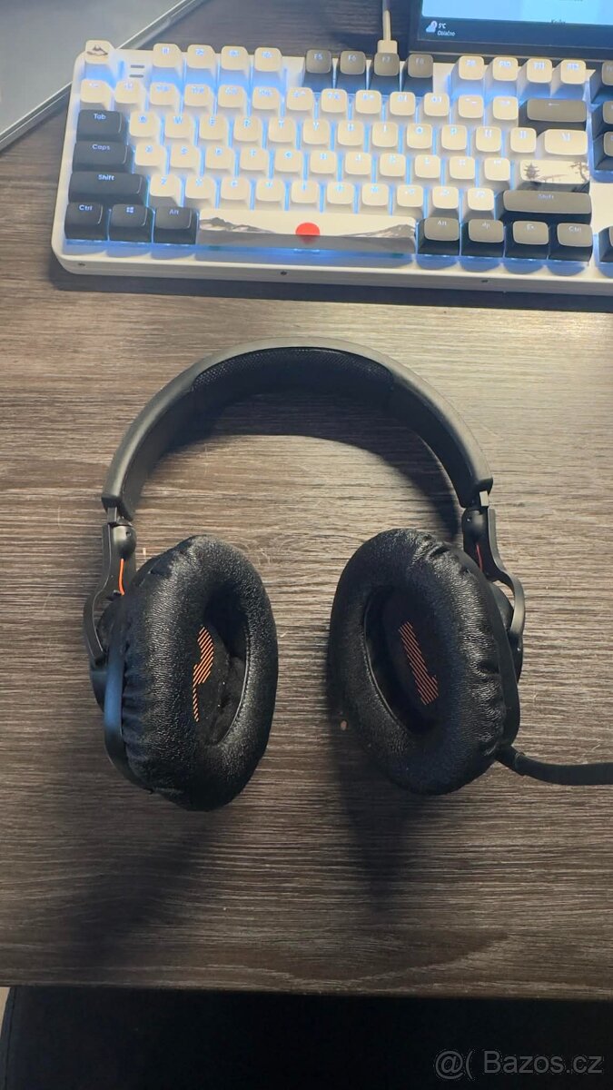 JBL Quantum 350 Wireless černá