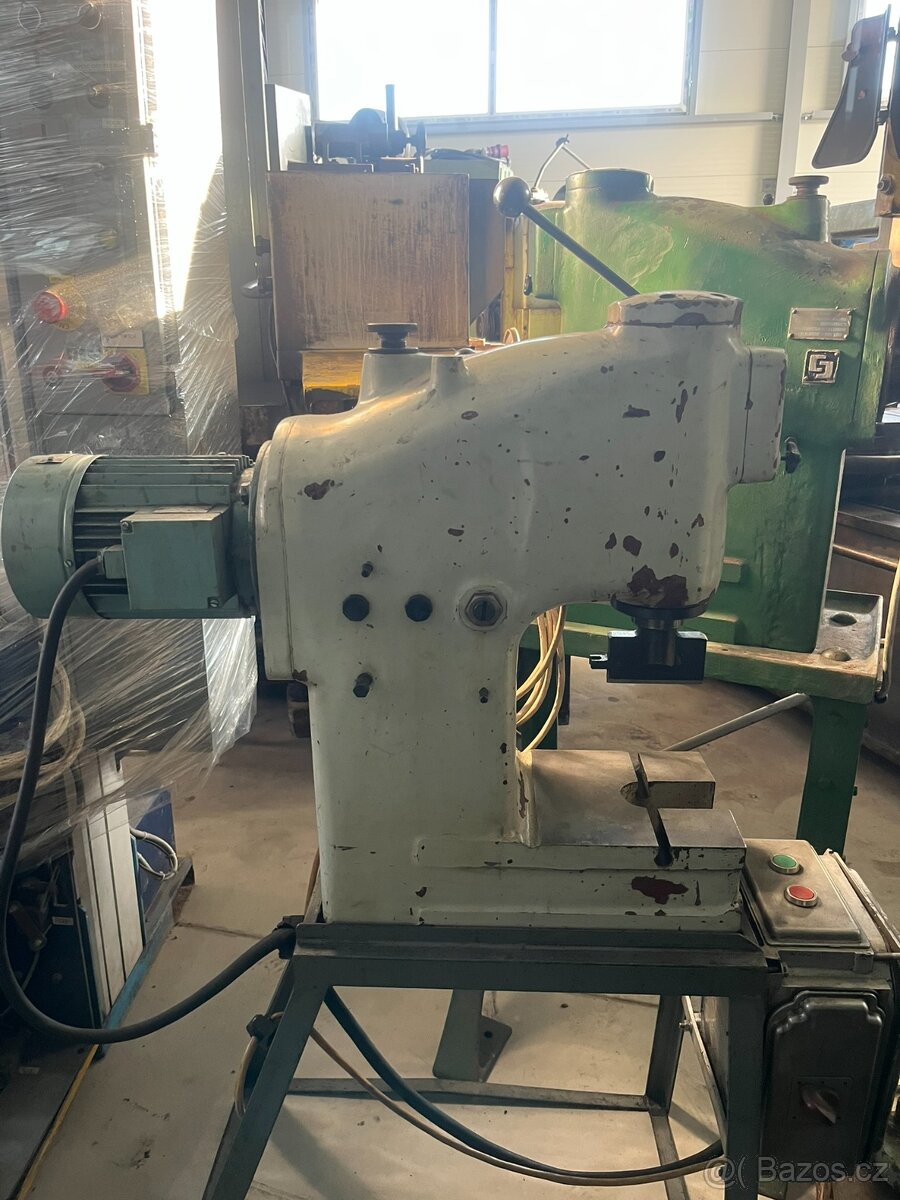 Lis hydraulický CDC 2-7