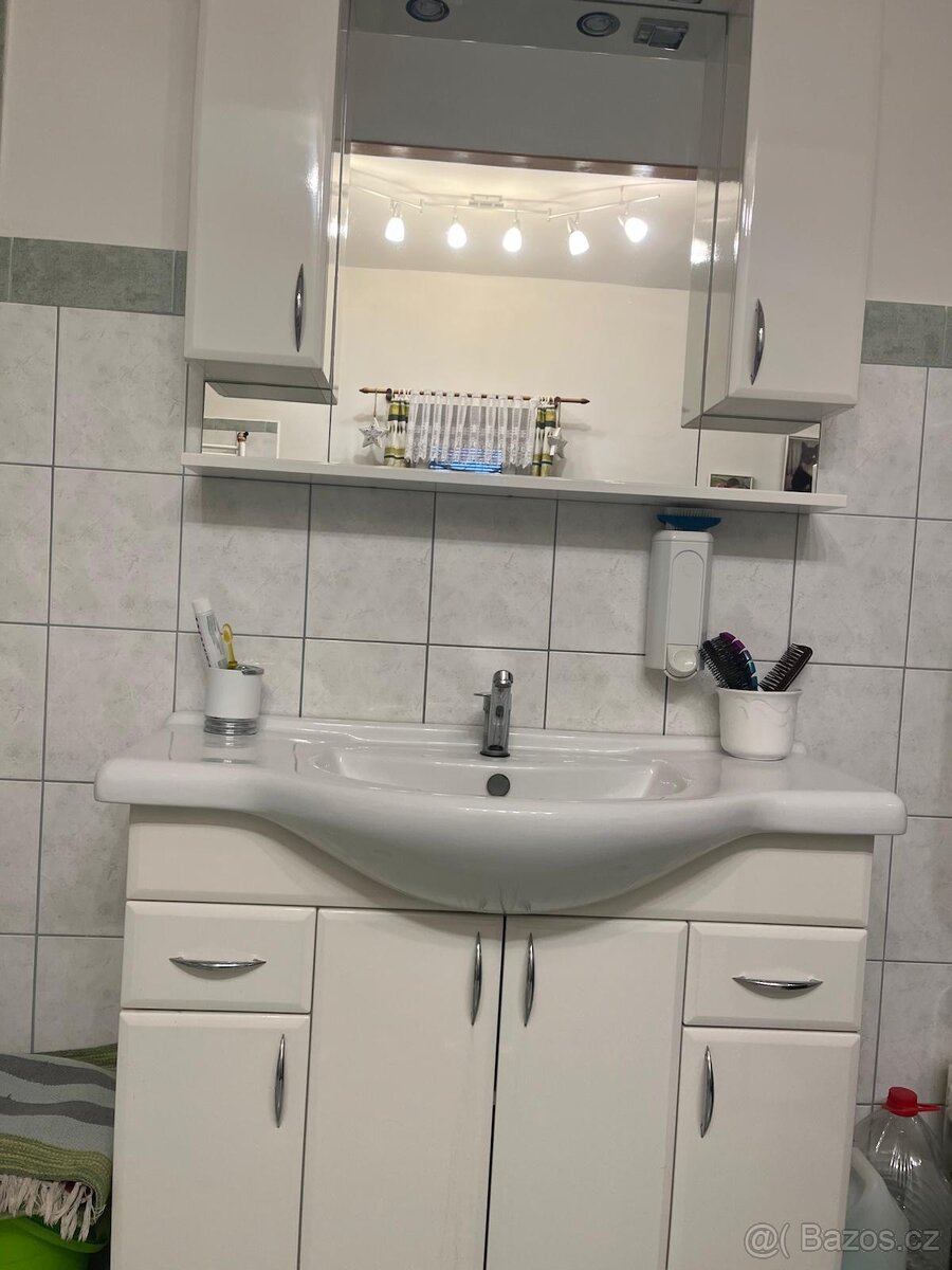 Koupelnový nábytek