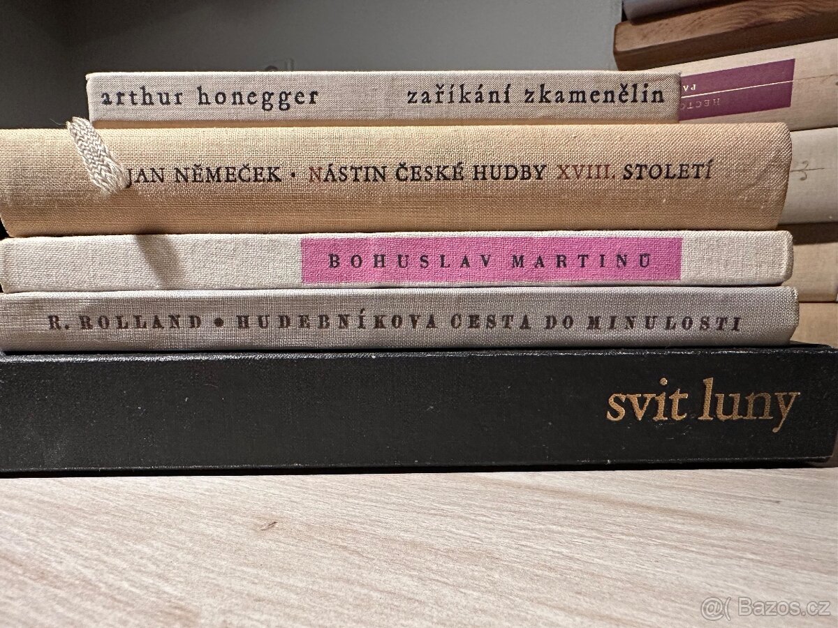 Mix starších knih o hudbě