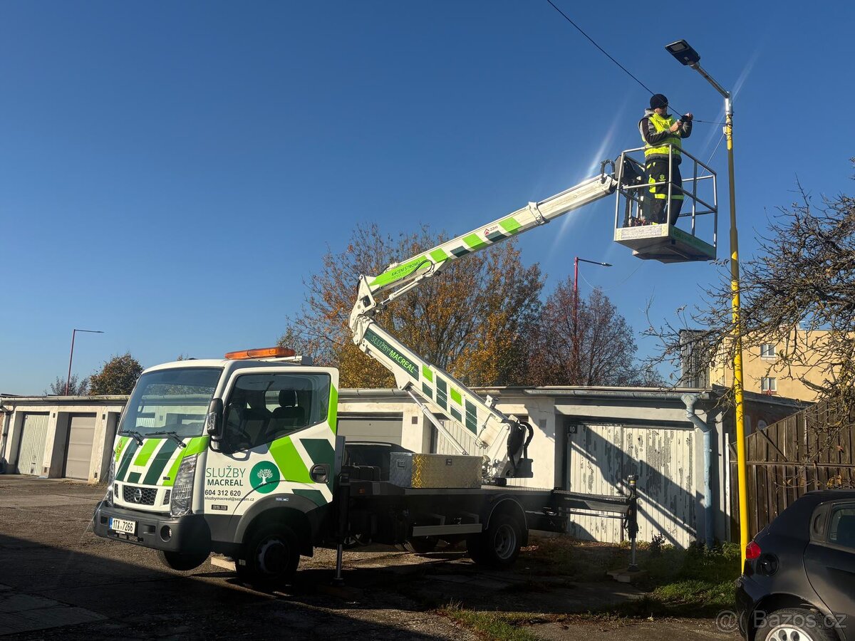 Pronájem plošiny -22m-