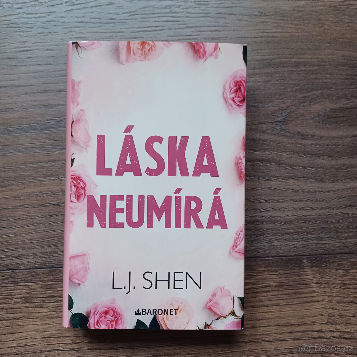 Láska neumírá L. J. Shen