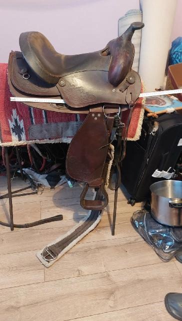Prodám westernové sedla více druhu.