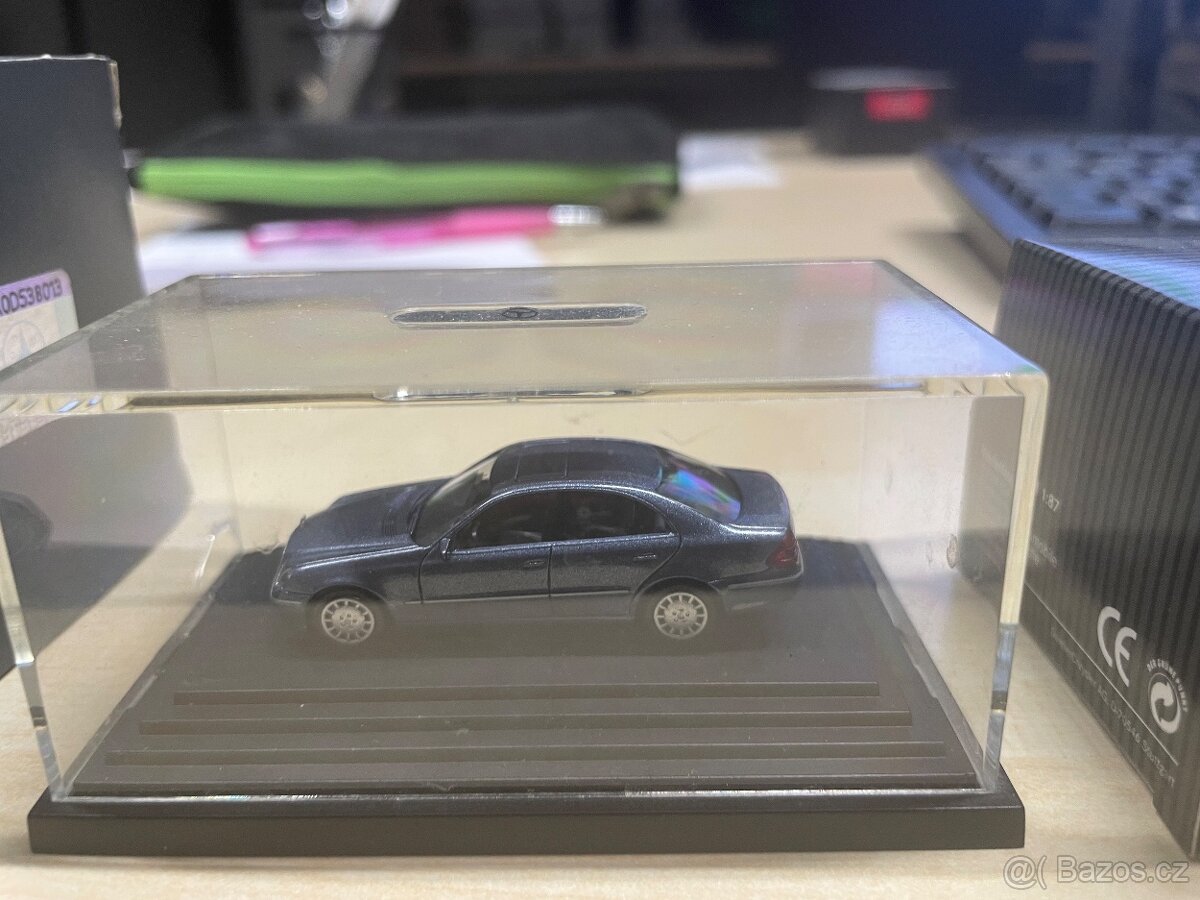 model Mercedes-Benz E-Class 1:87