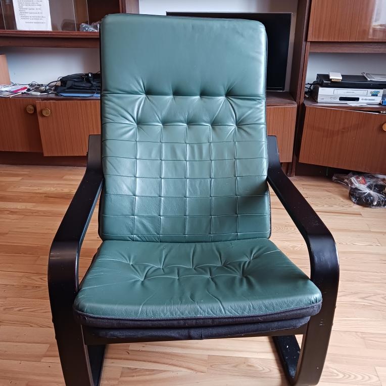 MODERNÍ RELAXAČNÍ KŘESLO Z PRAVÉ KŮŽE.