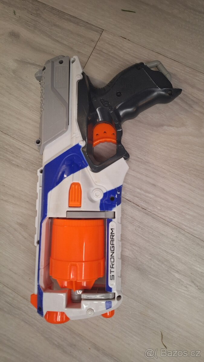 Nerf pistole N-Strike Elite Strongarm