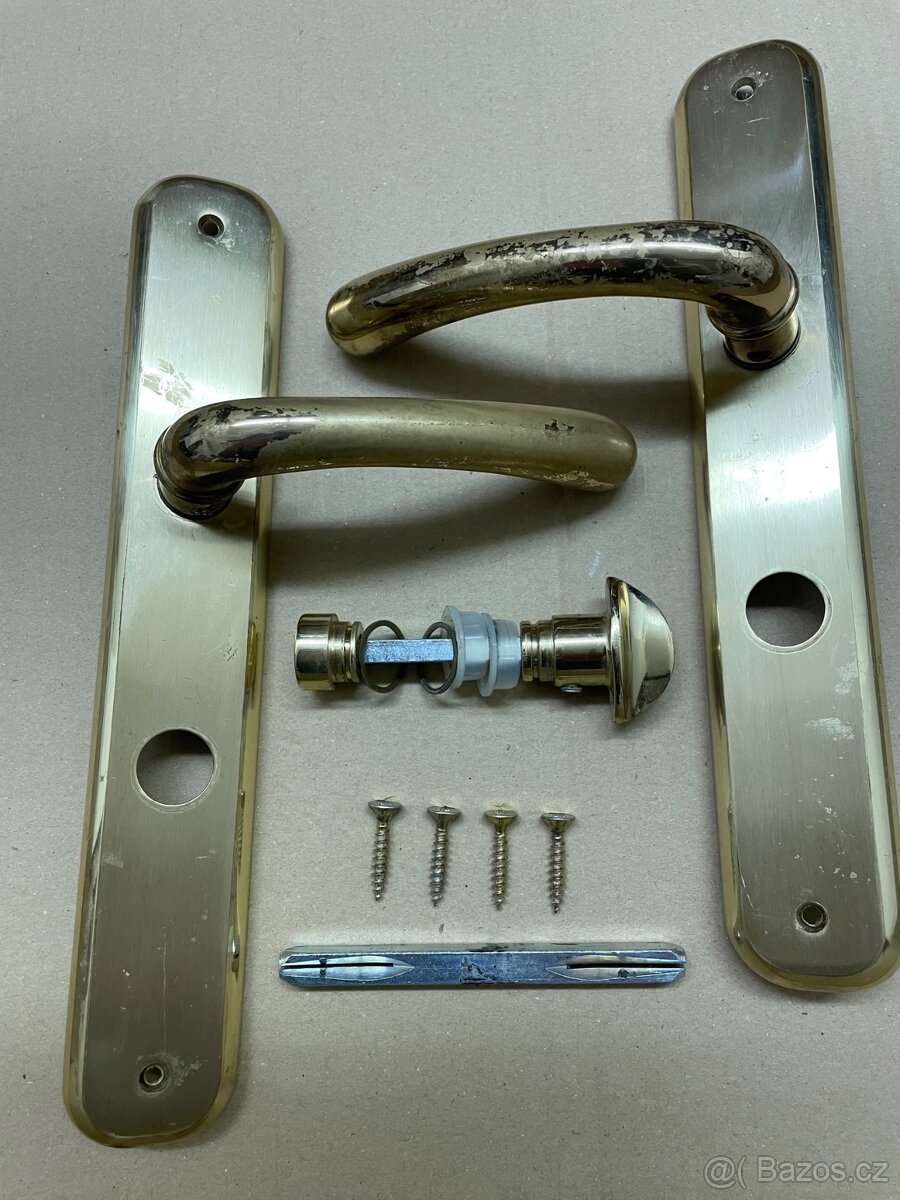 3x Dveřní kování (štítky a kliky) na WC