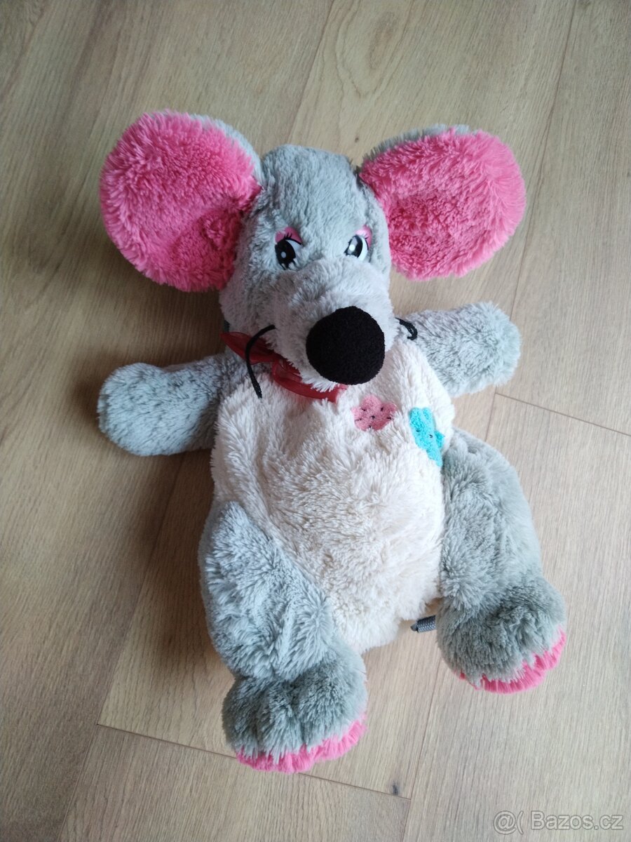 Batohy: auto, myška