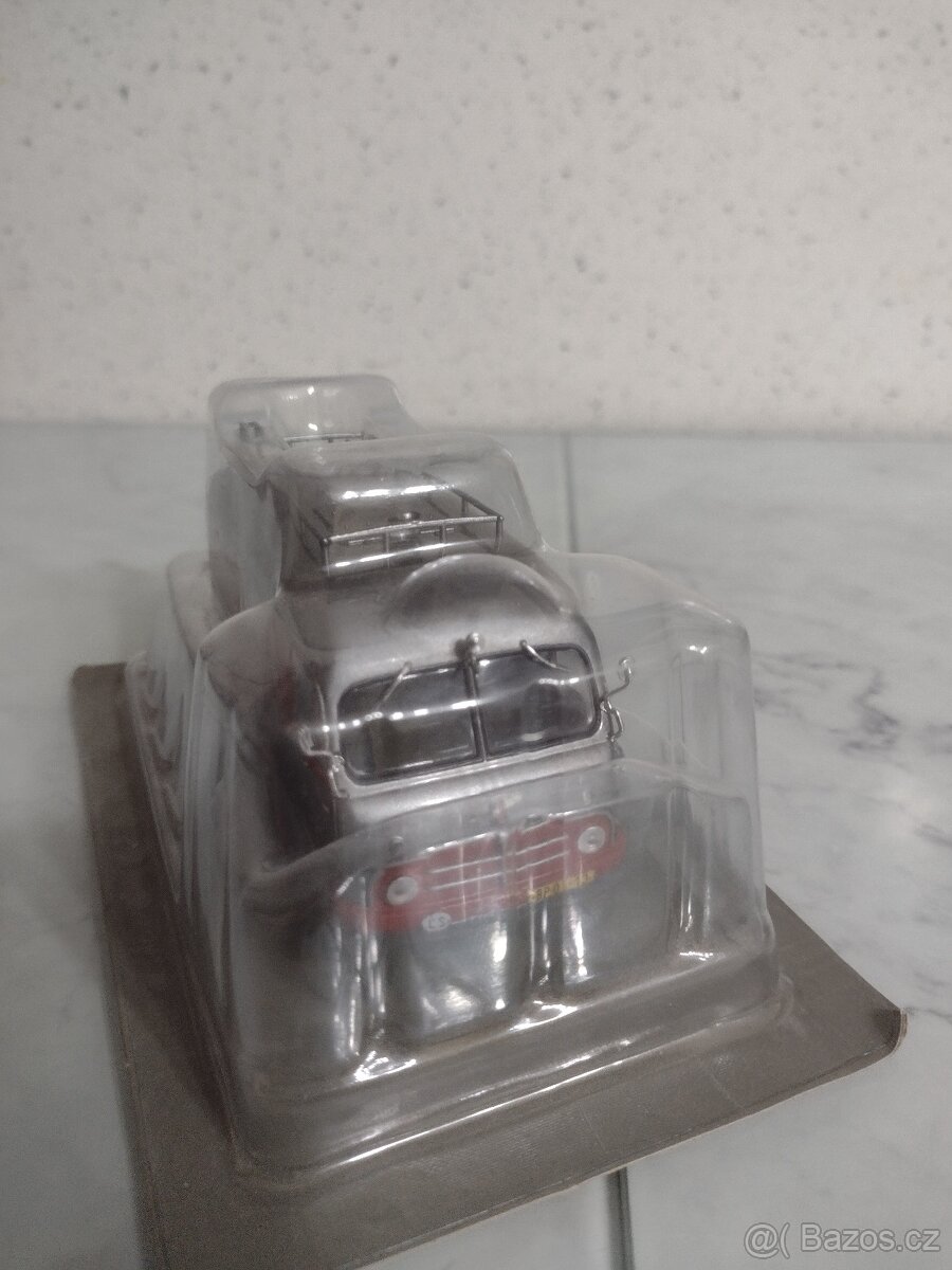 MODEL TATRA 805-EXPEDICE HANZELKA A ZIKMUND