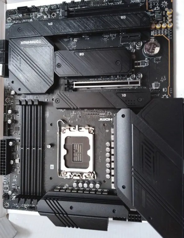 MSI MAG Z790 TOMAHAWK WIFI