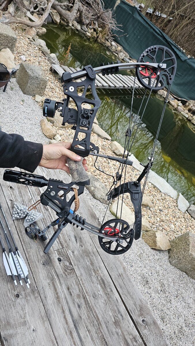 Kladkový luk na šípy i kuličky