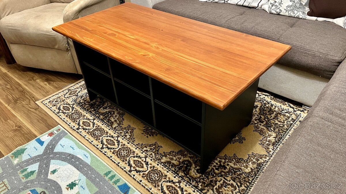 Konferencni stolek - masiv