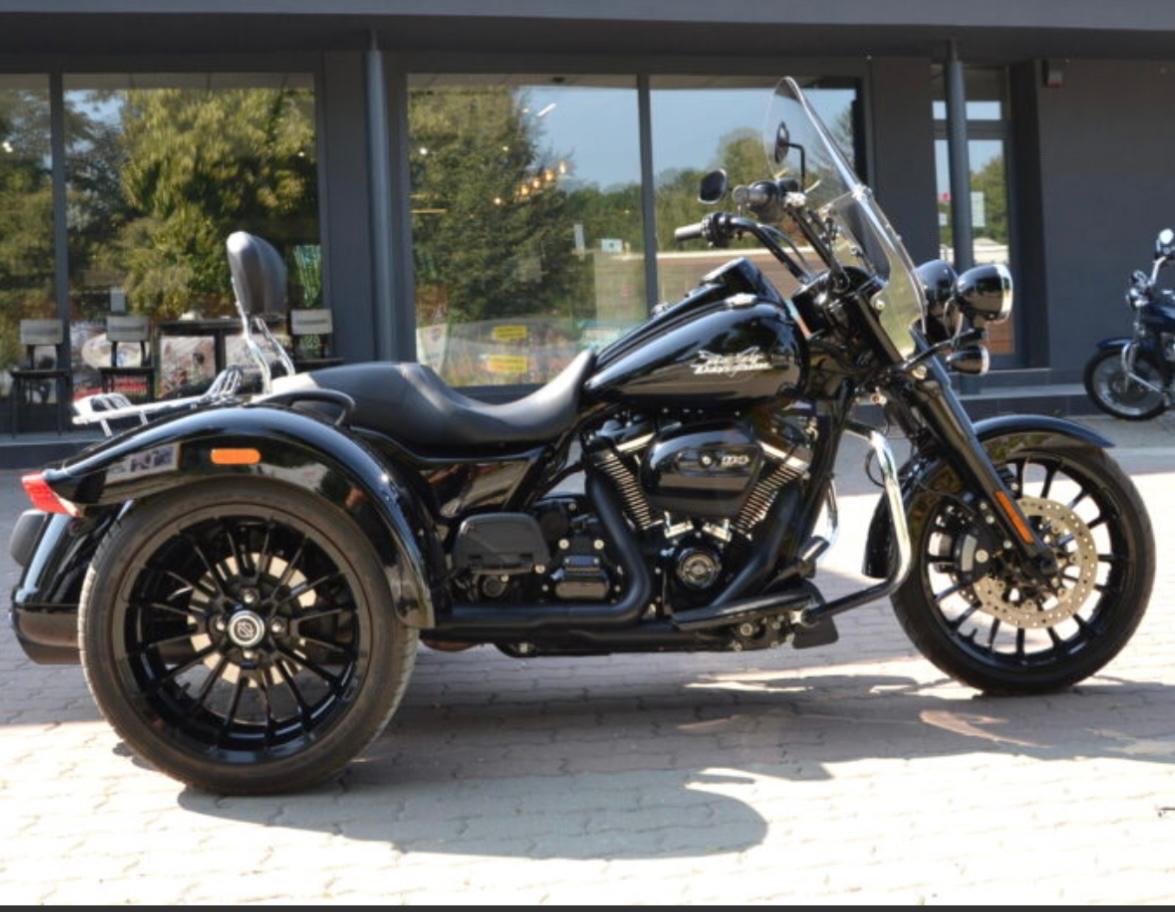 HARLEY DAVIDSON FLRT Freewheeler 114 TRIKE