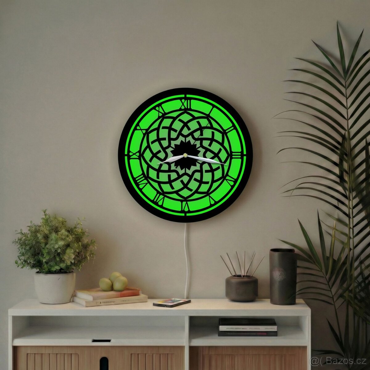 Nástěnné hodiny s LED podsvícením