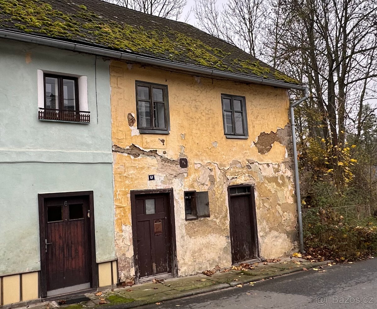 Prodám dům k celkové rekonstrukci - Všepadly