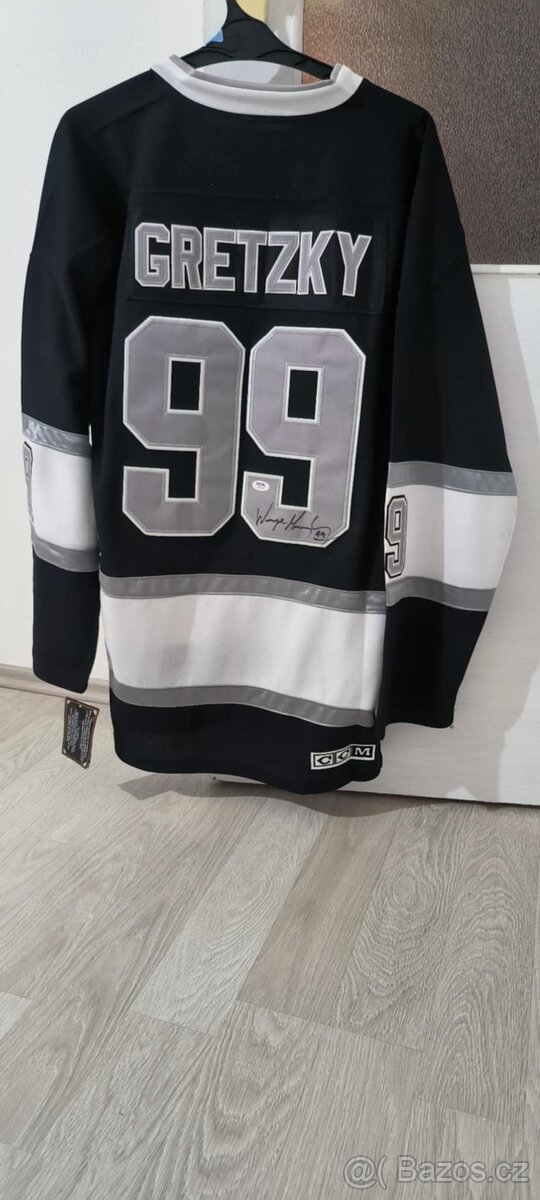 Wayne Gretzky Kings dres s ověřeným autogramem od PSA