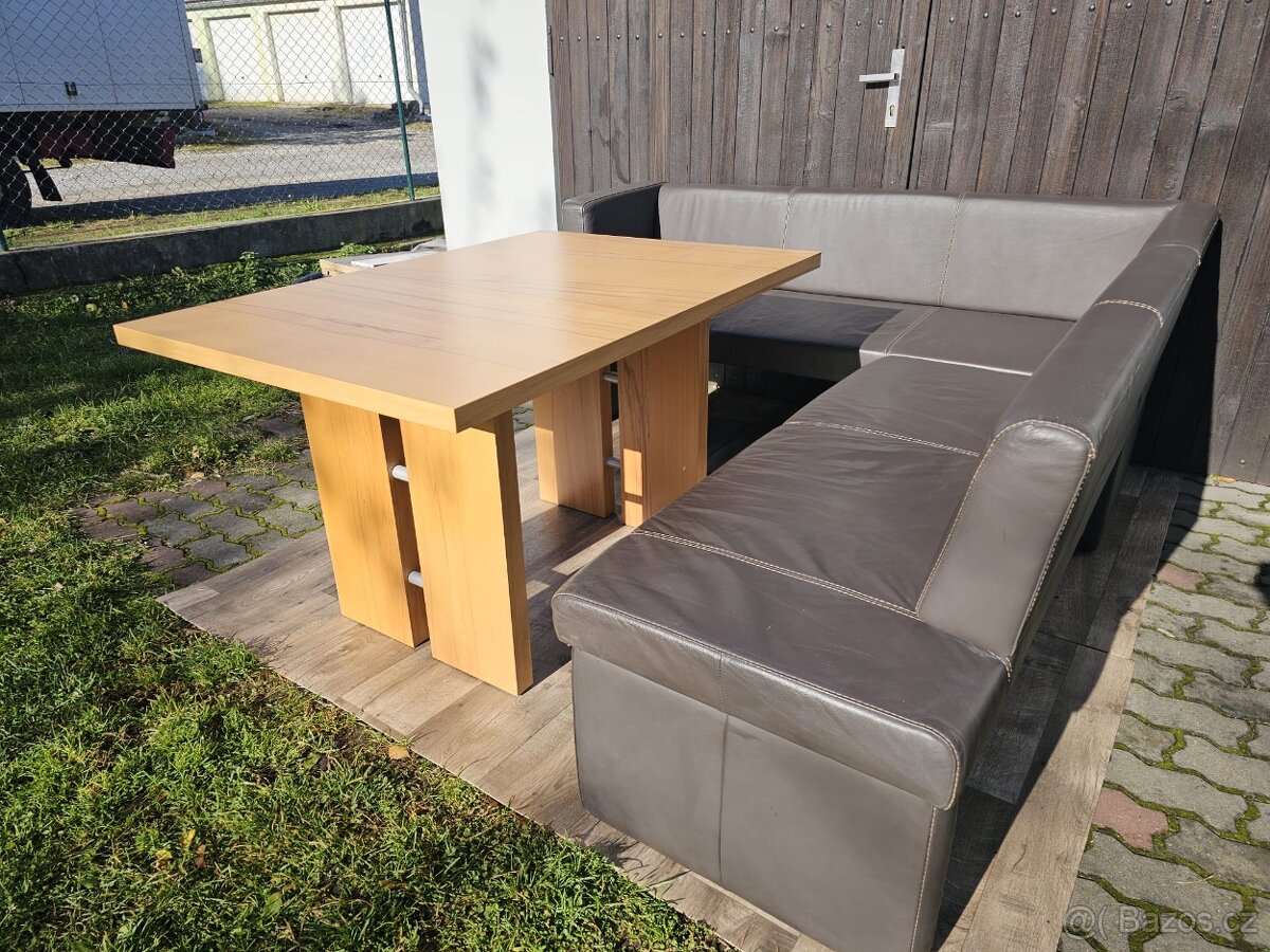 Rohová jídelní souprava