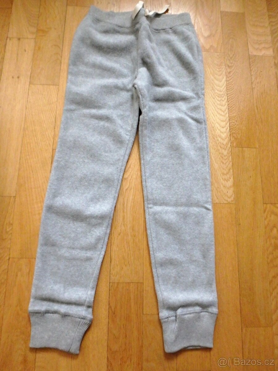Dívčí tepláky NOVÉ v. 134