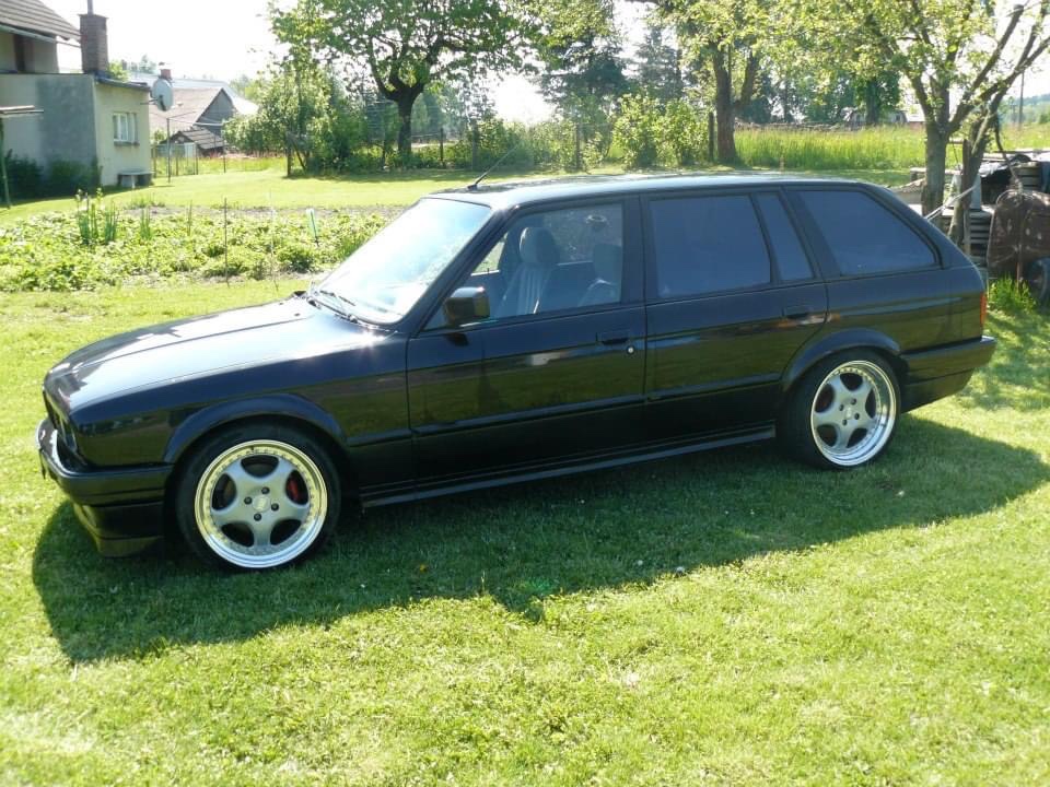 BMW e30 325i