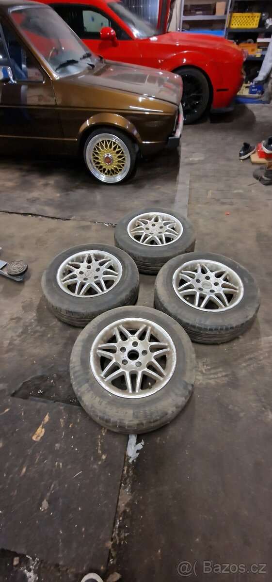 Alu kola r15 a r16