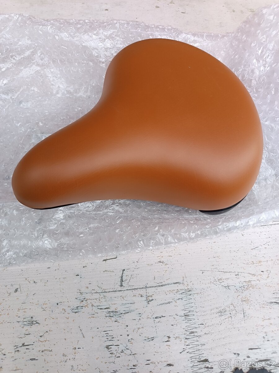 Nové vintage sedlo na kolo