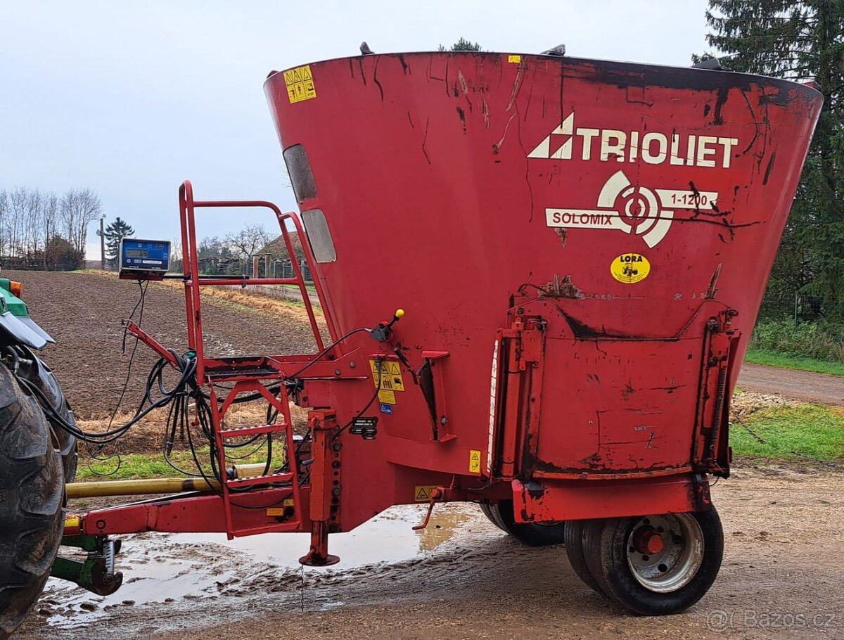 Rozdruzovac baliku, krmny vuz,