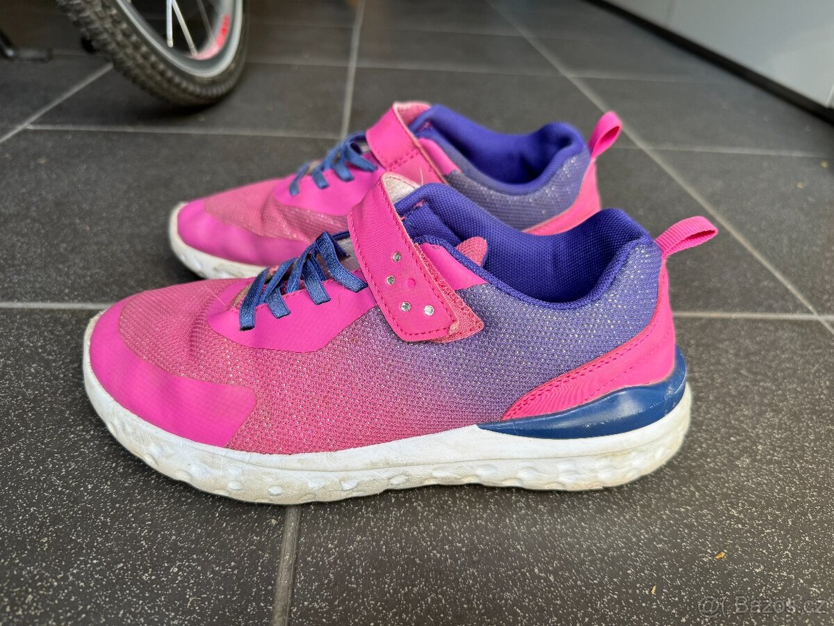 PRODÁM TENISKY, DEICHMANN, VELIKOST 36. CENA