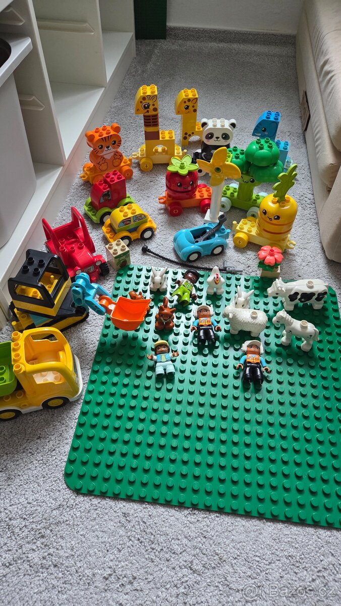 Mix Duplo stavebnice a deska