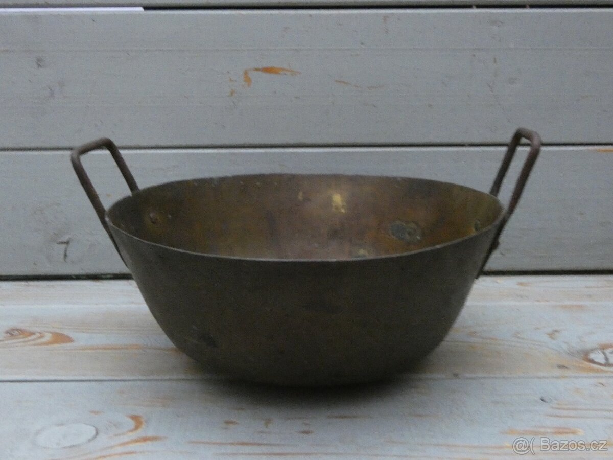 Starý mosazný kotlík Aukce