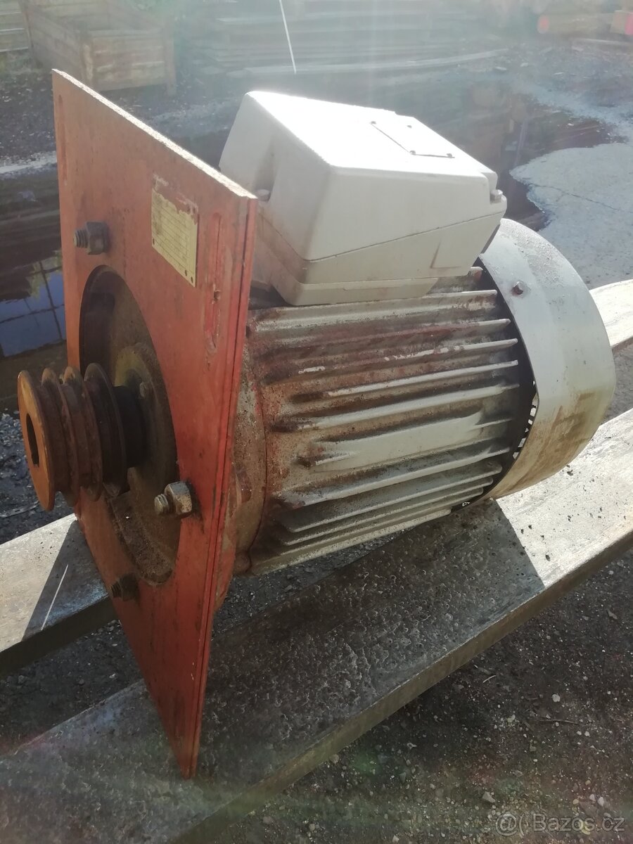 Motor asinchronní 2,2kw/1.5kw robot alba