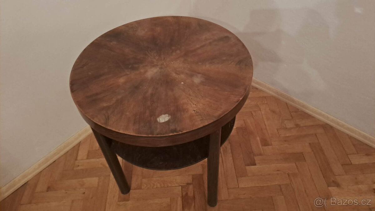 Starožitný stůl