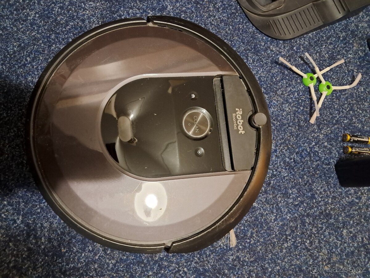 Prodám robotický vysavač a mop