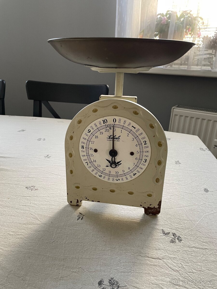 Starožitná váha Soenhle