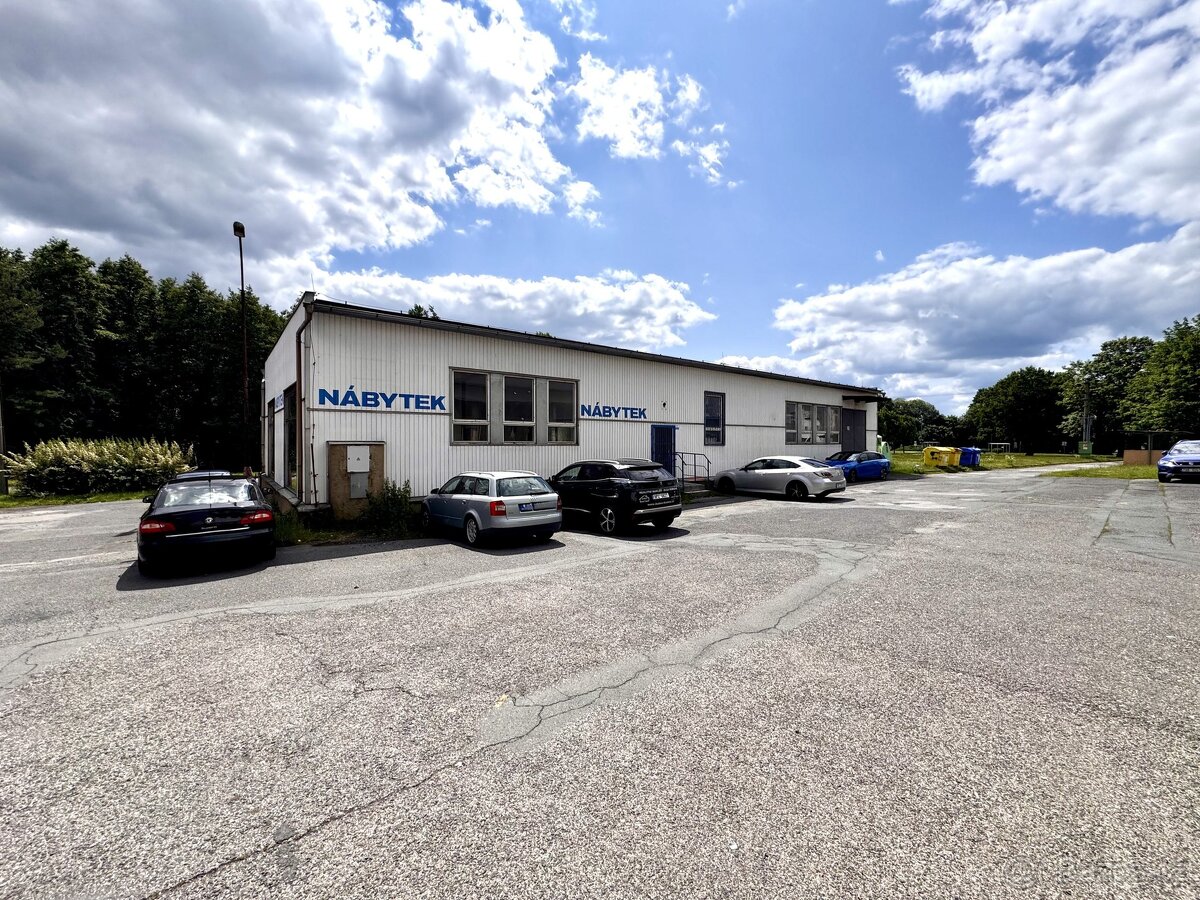 Komerční objekt v centru města (375 m²) - Bor, ul. Západočes