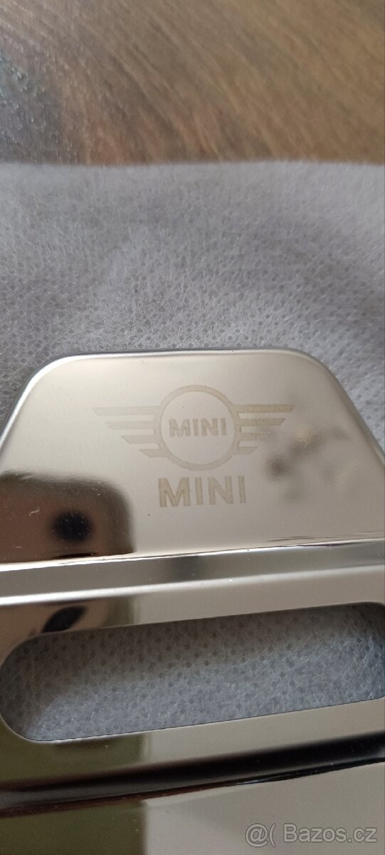 Mini Cooper - STŘEDOVÉ POKLIČKY - LED LOGO - LOGO