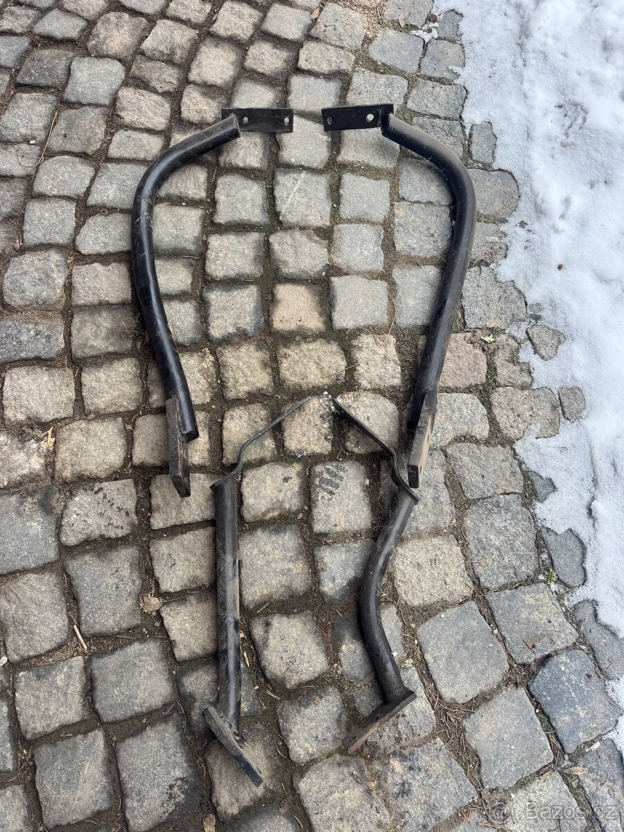 Držáky blatníku Zetor