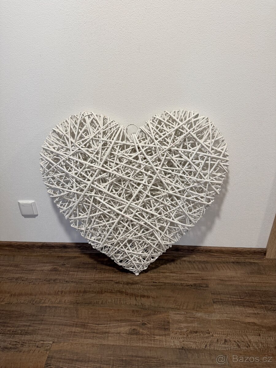 Velké proutěné srdce