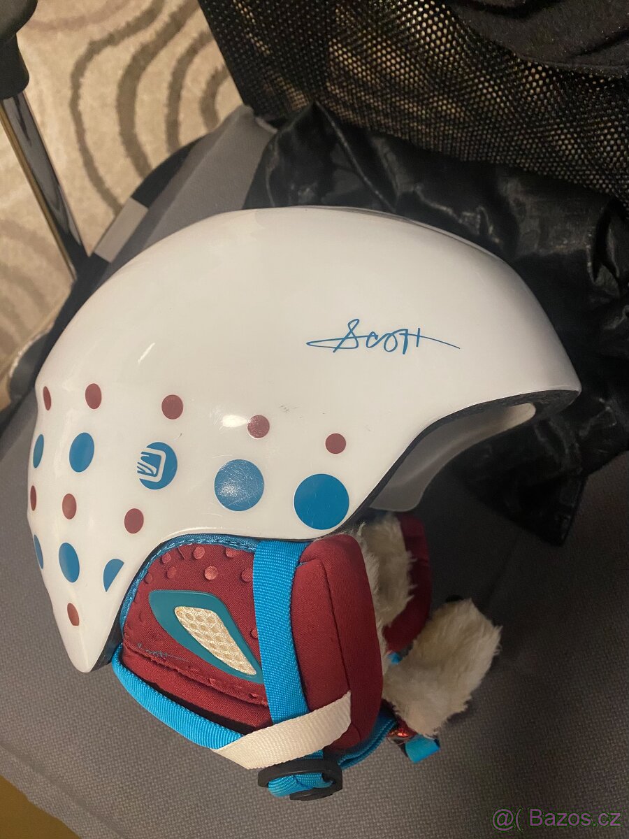 Prodám lyžařskou dámskou přilbu Scott Shadow vel. L