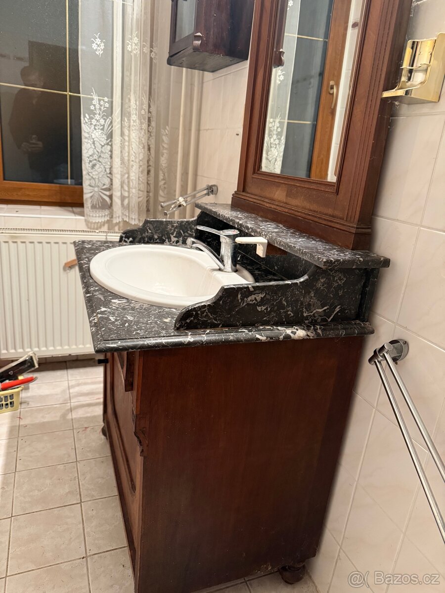 Prodám stary koupelnovy nábytek
