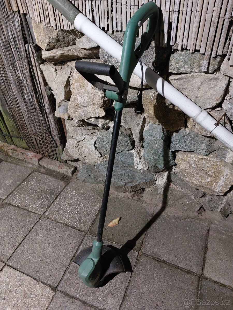 Elektricky vyzinac Bosch - dobry stav, temer nepouzivany