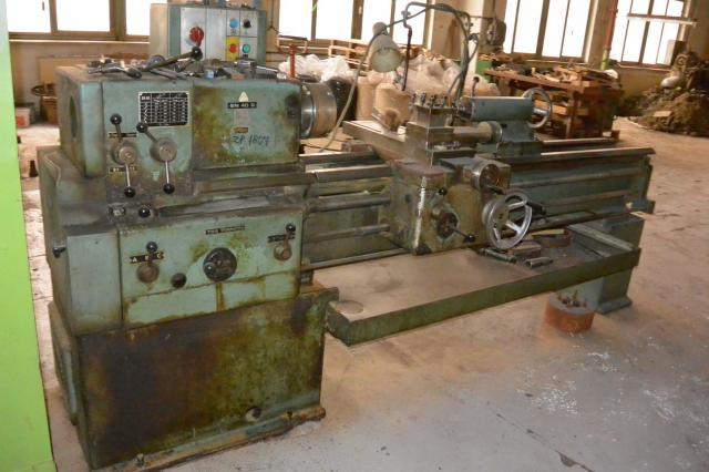 Hrotový soustruh TOS SN 40B/1500